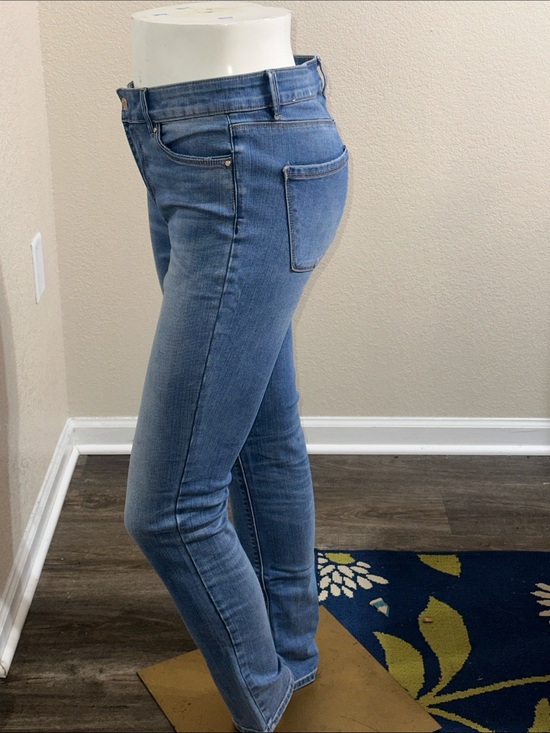 White House Black Market Denim - The Slim size 8R  White House Black Market Women's Skinny Jeans